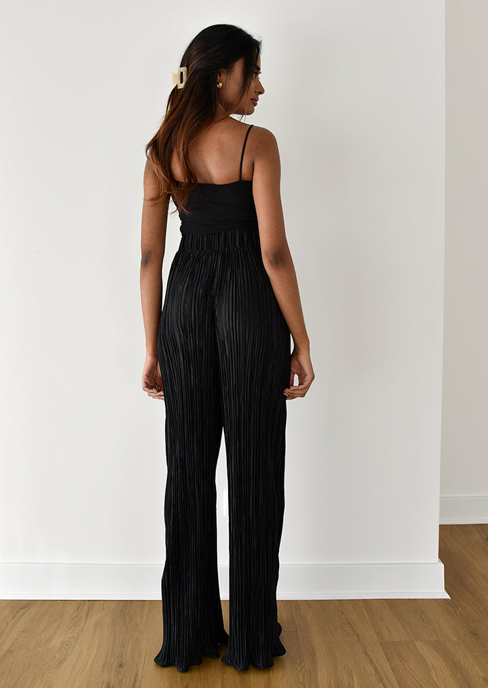 Pantalon en satin plissé