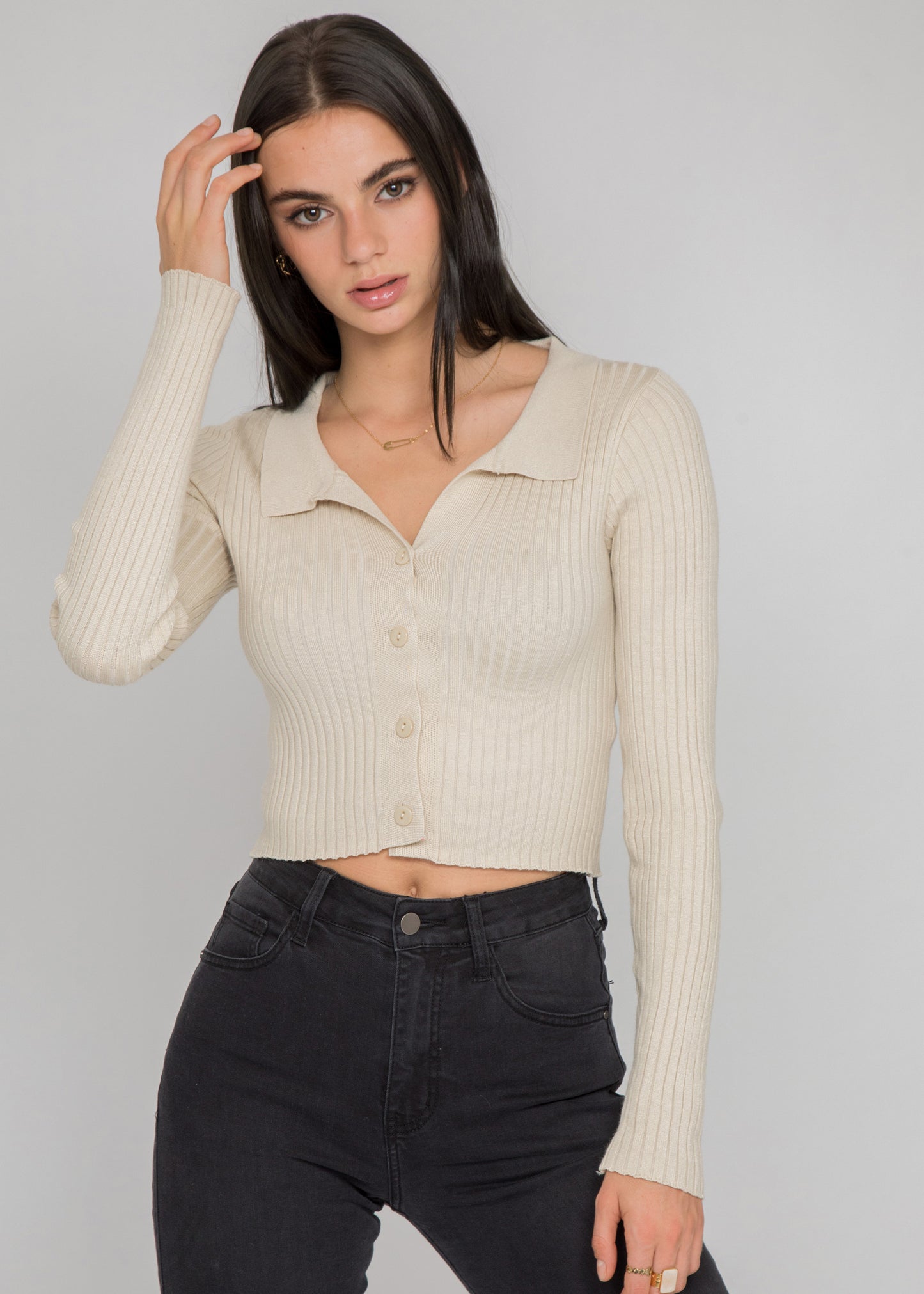 Ribbed jumper with revere collar in beige