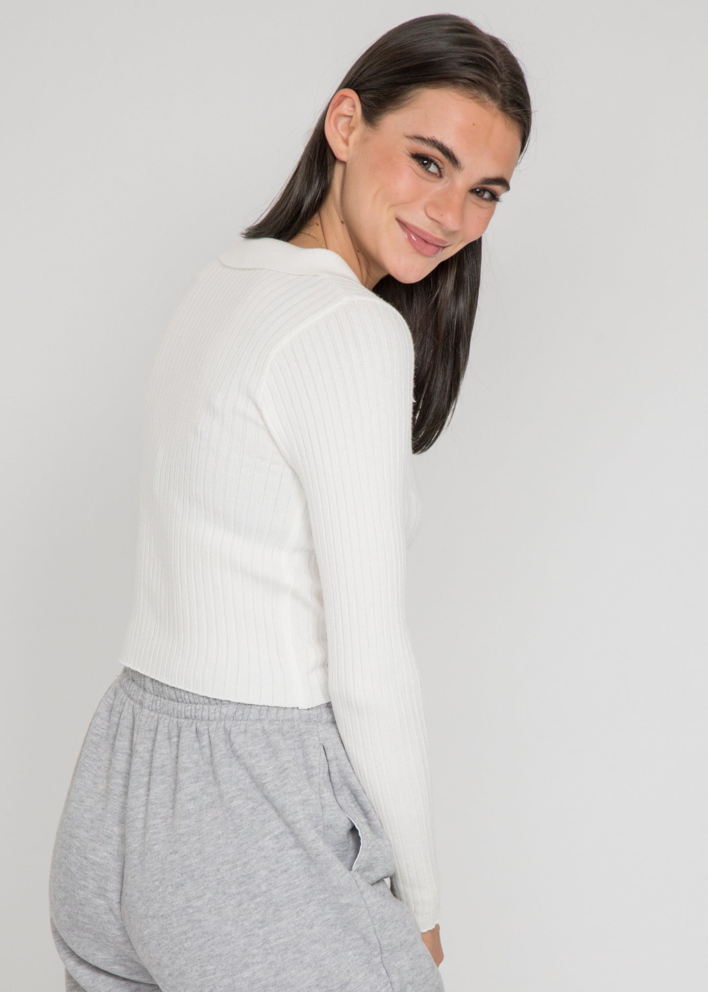 Ribbed jumper with revere collar in white