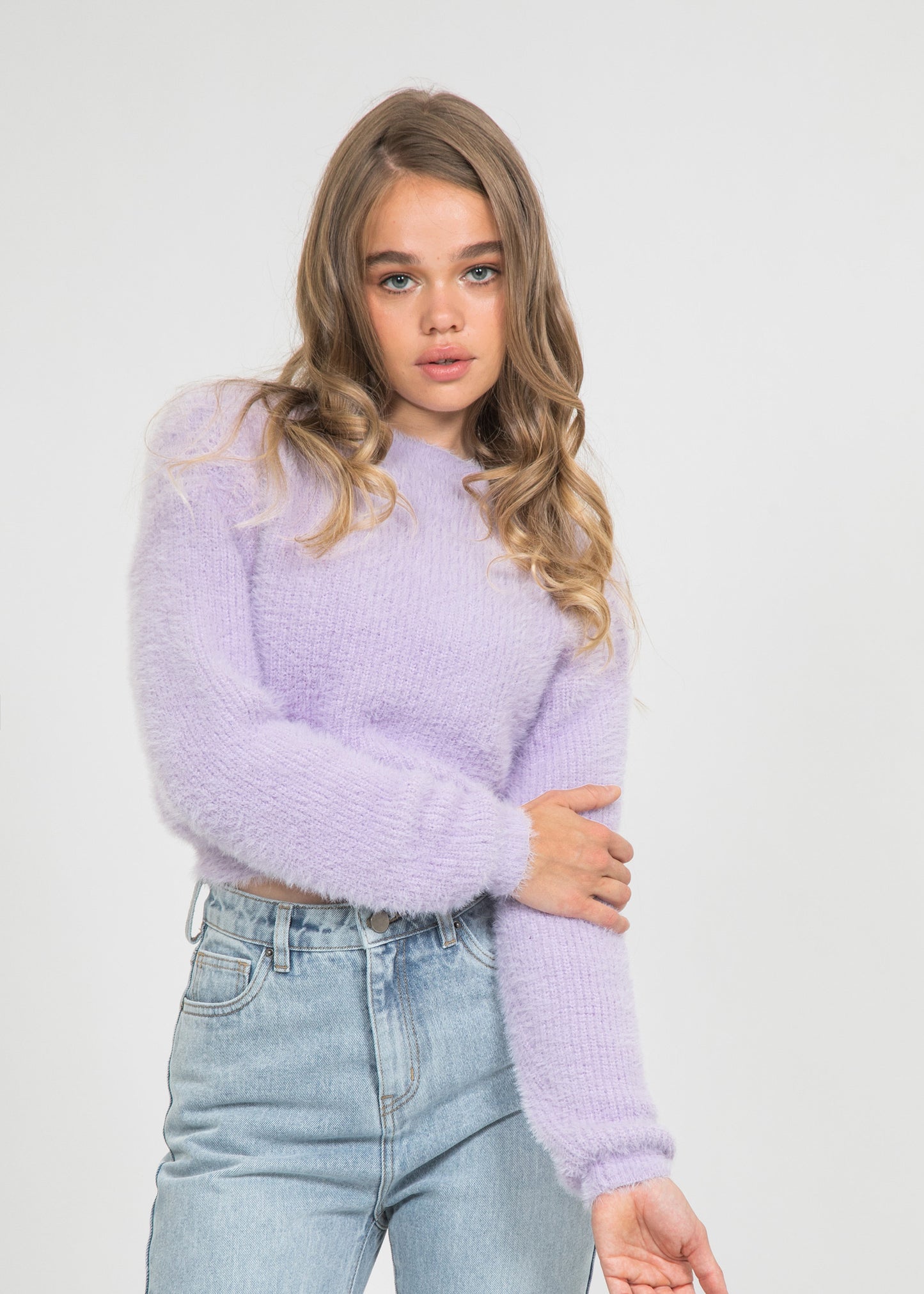 Fluffy round neck jumper in lilac