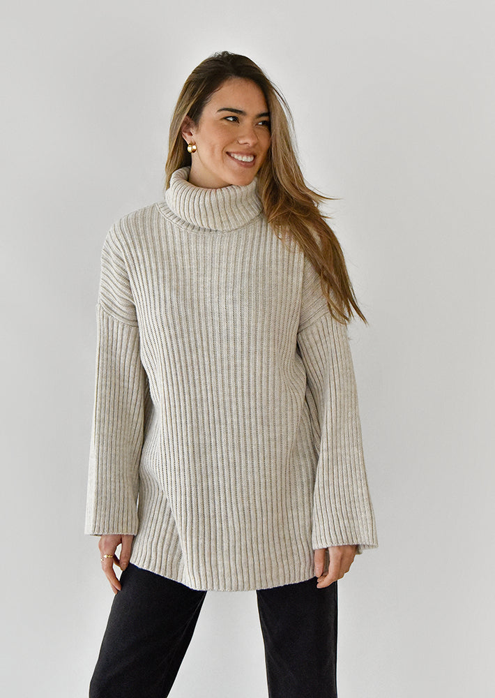 Turtleneck knitted sweater beige