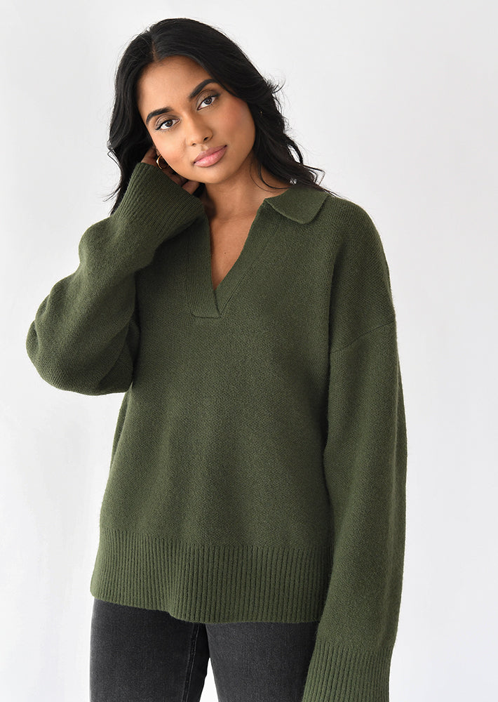 Rib knit collar sweater