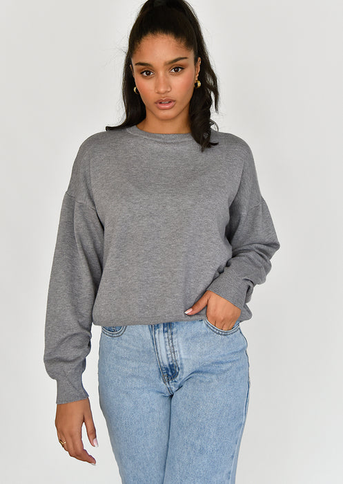Jersey oversize de punto gris con cuello redondo