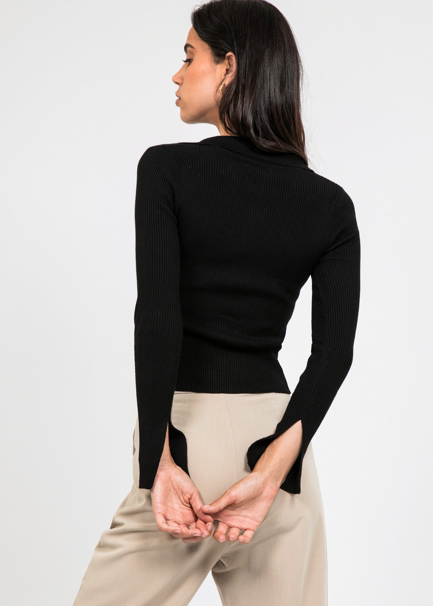 Zip front top with collar in black