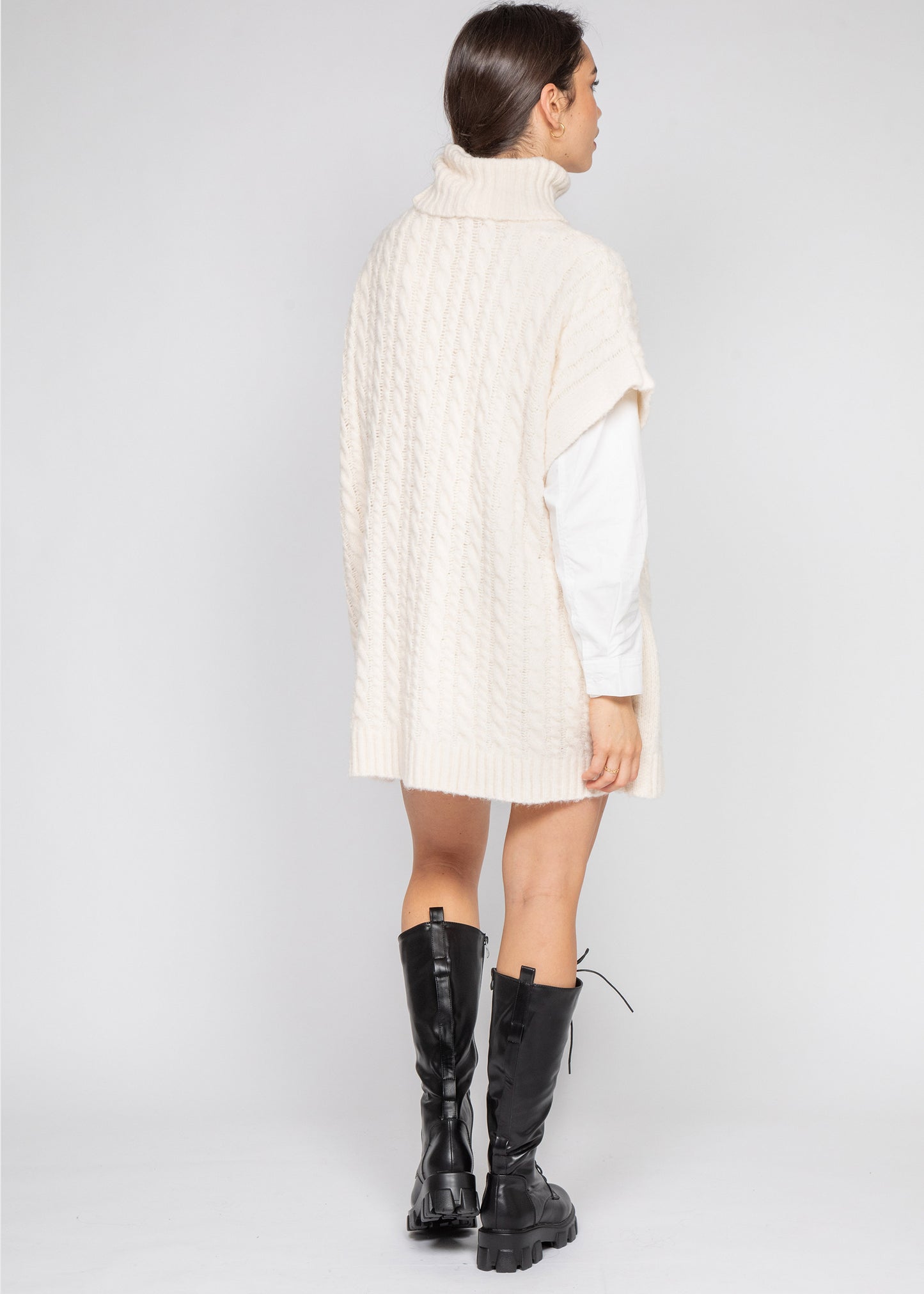 Sleeveless cable knit jumper dress