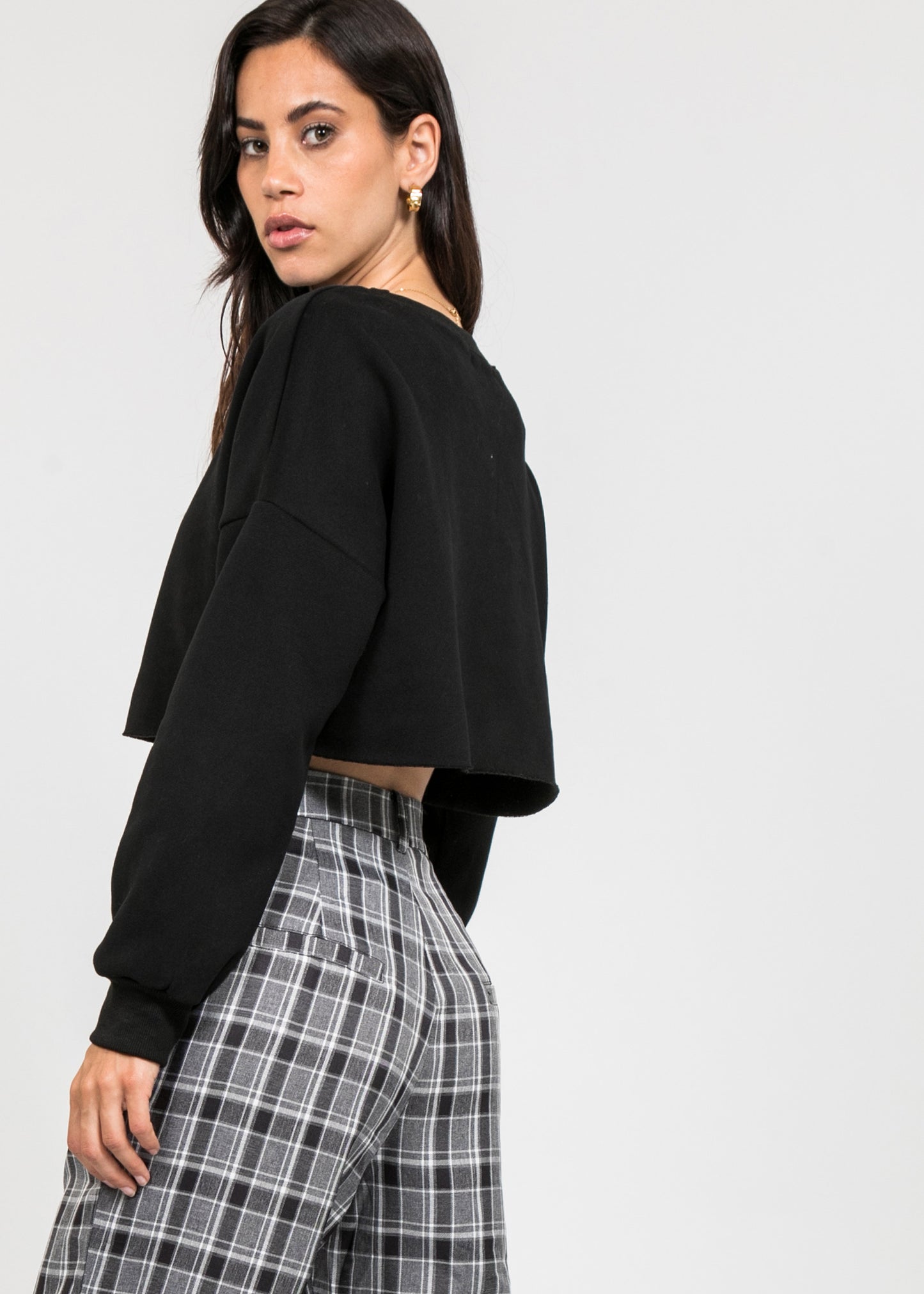 Oversized crop sweatshirt in black