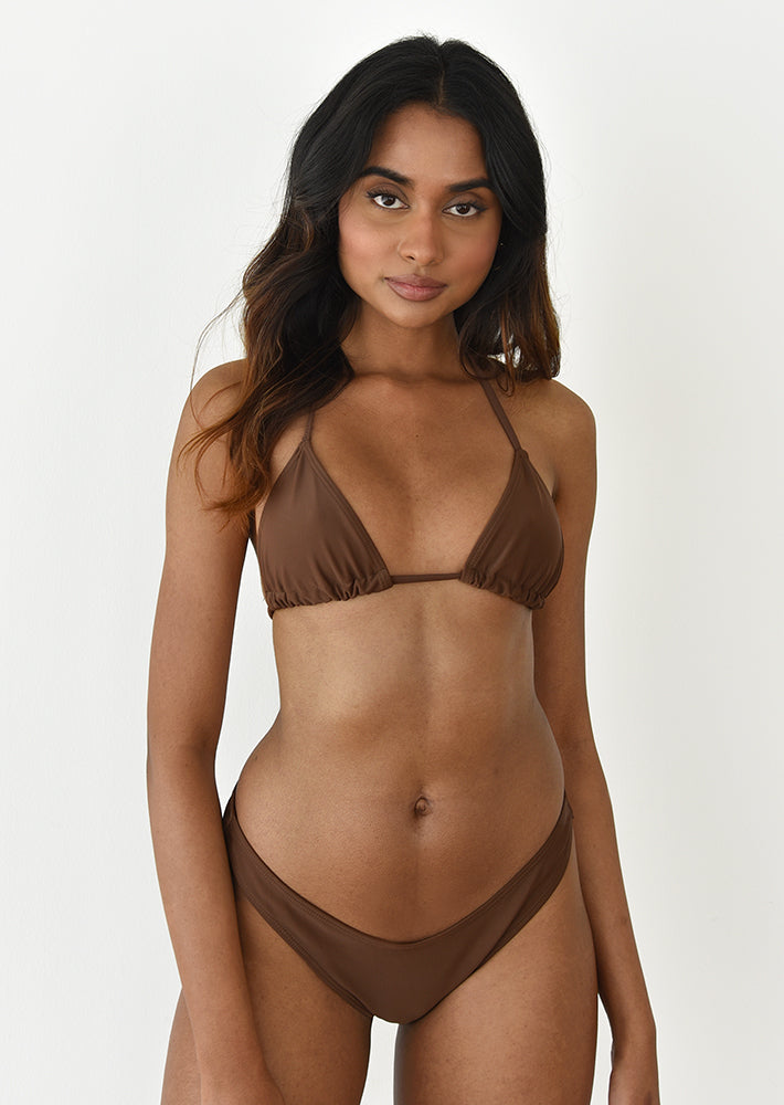 Top bikini triangle marron