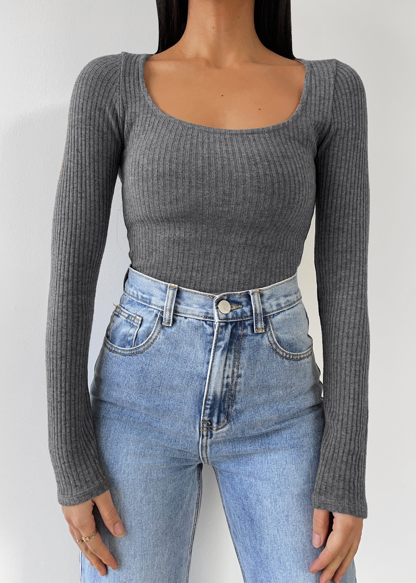 Ribbed top with square neck in grey