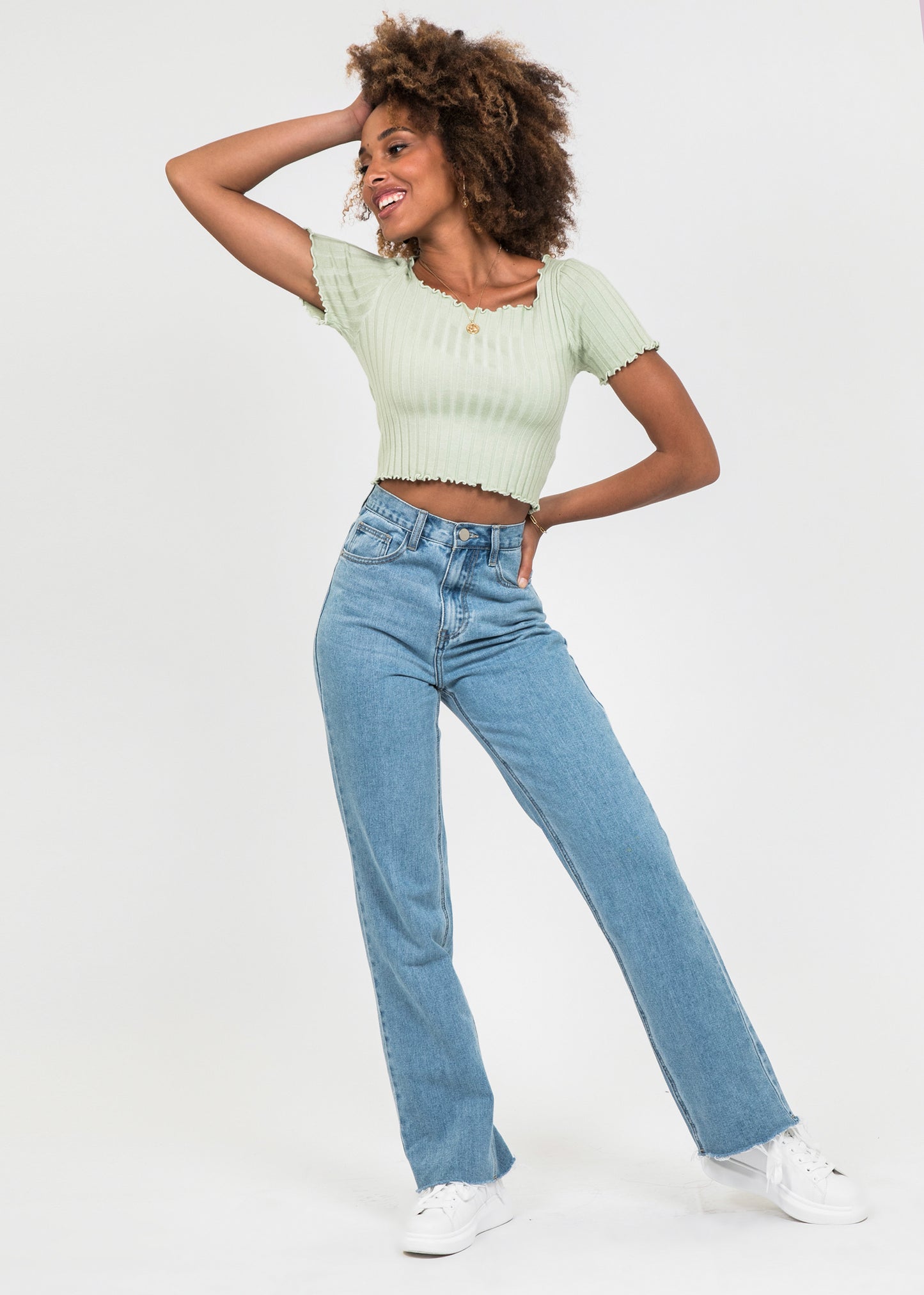 Ribbed top with lettuce edge detail in green