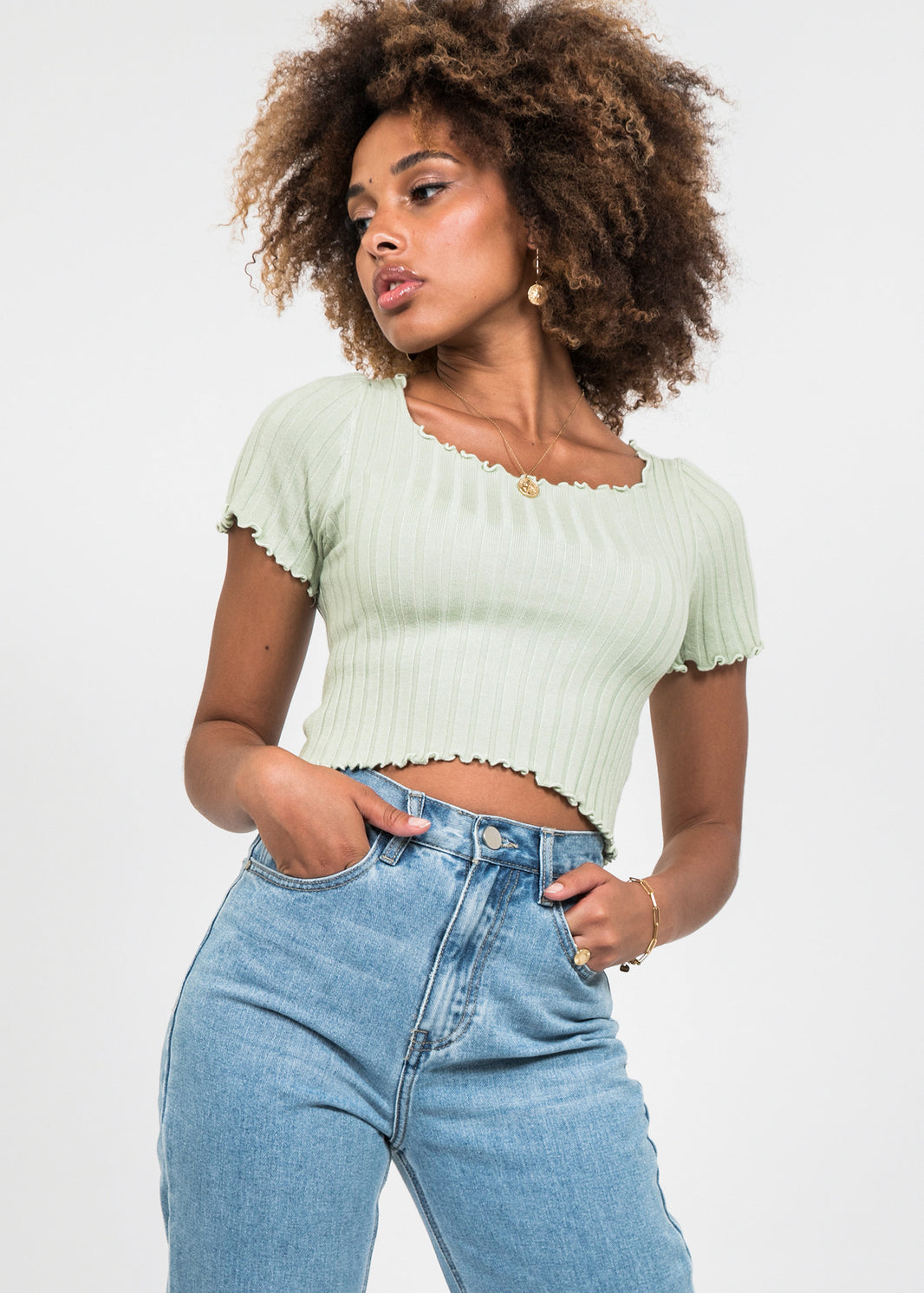 Ribbed top with lettuce edge detail in green