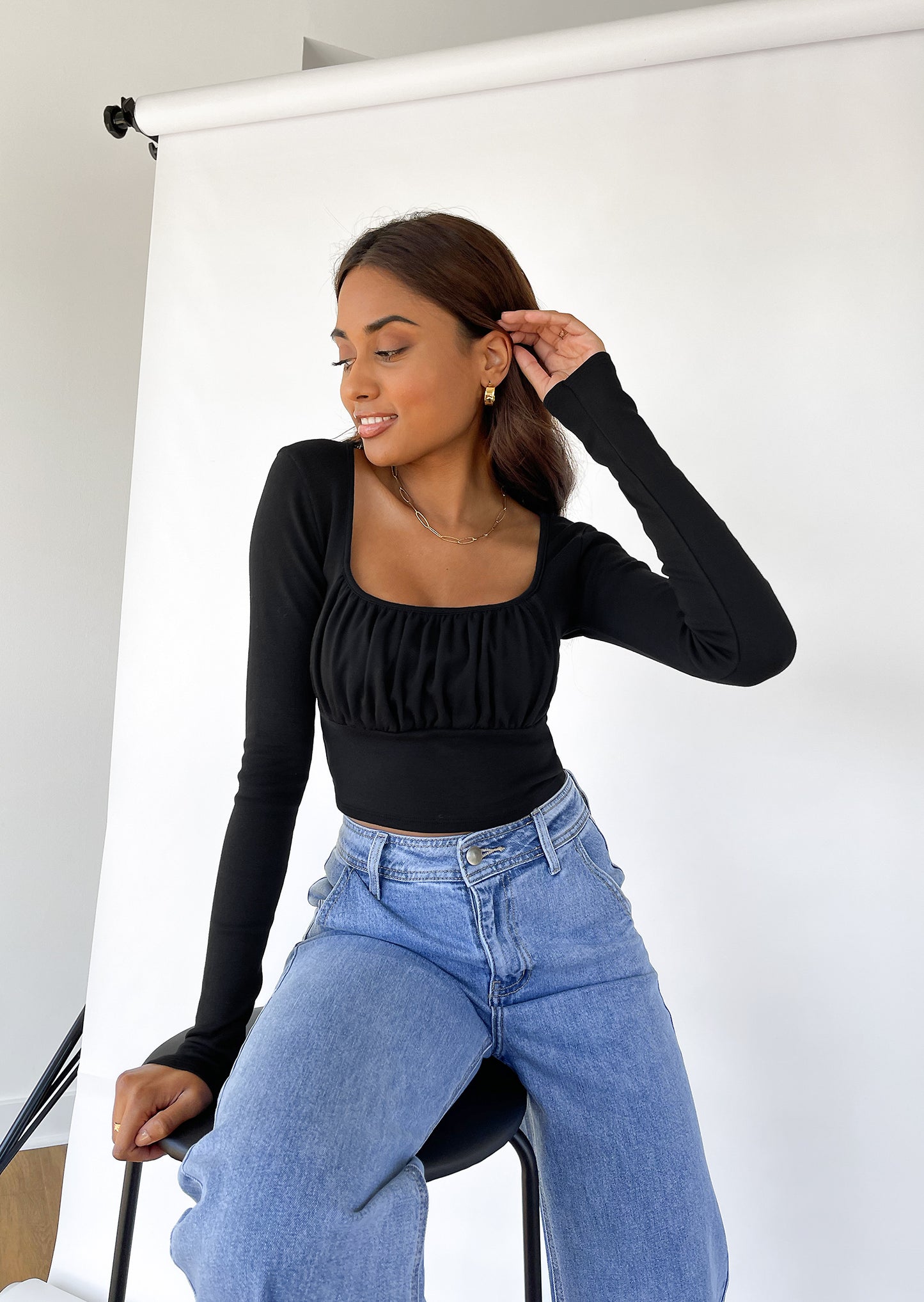Ruched long sleeve top in black